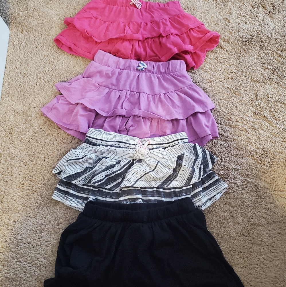 Four girls skorts